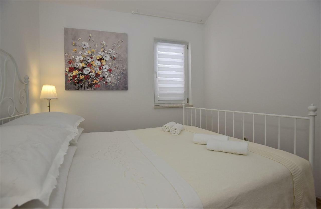 Andor - Lux, Two Beautiful Terraces With Sea & Sunset View Apartment Makarska Exterior foto